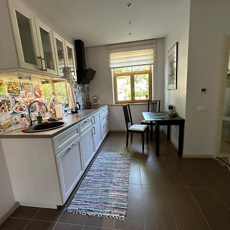 Studio Apartment In Private House รีกา ภายนอก รูปภาพ